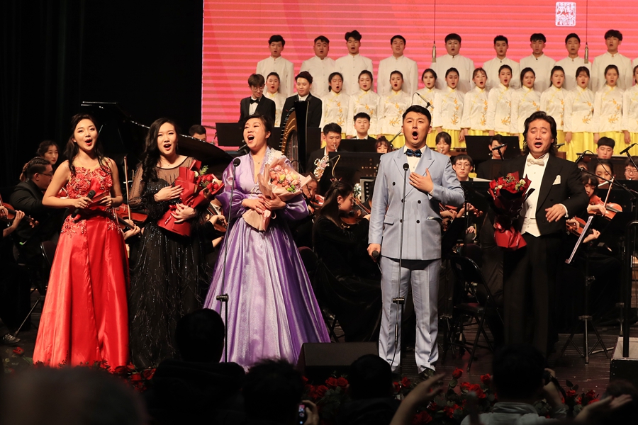 吉林大学举办“吉大之声”2020新年交响音乐会暨校友李鸿独唱音乐会