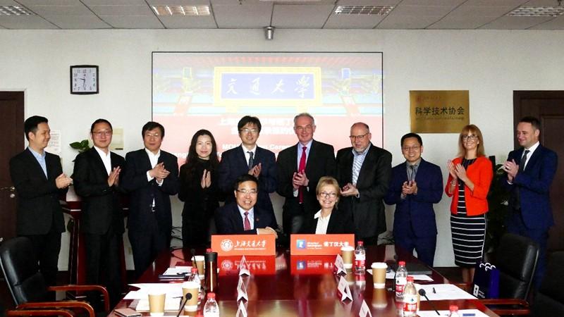 上海交通大学与诺丁汉大学签署合作备忘录 上海交通大学与诺丁汉大学签署合作备忘录