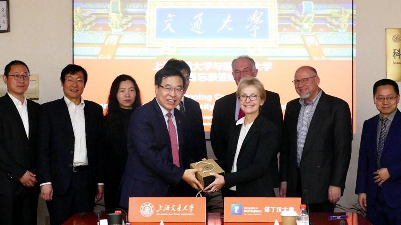 上海交通大学与诺丁汉大学签署合作备忘录 上海交通大学与诺丁汉大学签署合作备忘录