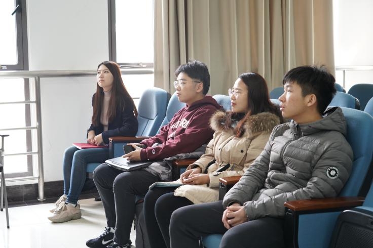 生态与环境科学学院举办“绿色校园垃圾分类与生态文明”讲座 生态与环境科学学院举办“绿色校园垃圾分类与生态文明”讲座