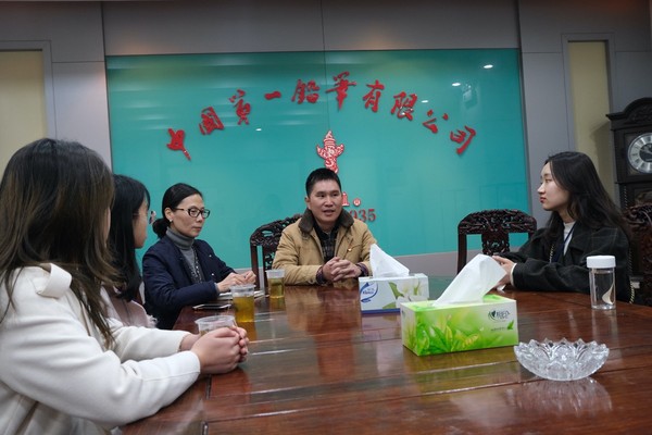 服务“一带一路”倡议实施,助力老字号走出国门:外语学院俄语系创新实践团赴中国第一铅笔有限公司调研
