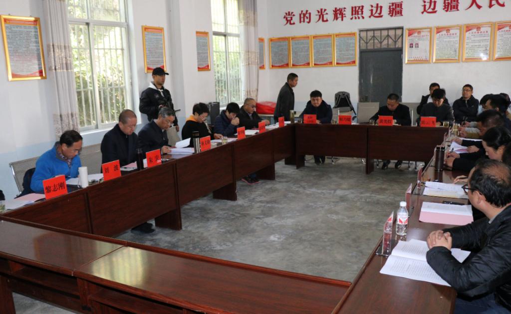 校领导走访慰问脱贫攻坚驻村工作队员 校领导走访慰问脱贫攻坚驻村工作队员
