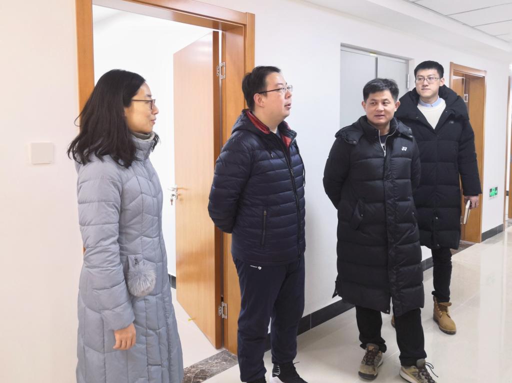 校团委、基建处实地考察学生活动中心建设情况 校团委、基建处实地考察学生活动中心建设情况