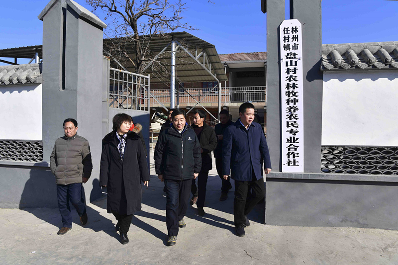 周翔深入林州市任村镇盘山村调研 周翔深入林州市任村镇盘山村调研
