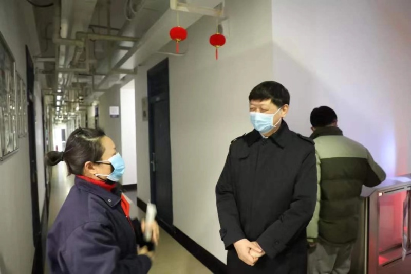 胡金波赴鼓楼校区检查疫情防控工作慰问一线工作人员并组织落实教育部全国教育系统应对新冠肺炎疫情防控工作视频会议精神 胡金波赴鼓楼校区检查疫情防控工作慰问一线工作人员并组织落实教育部全国教育系统应对新冠肺炎疫情防控工作视频会议精神