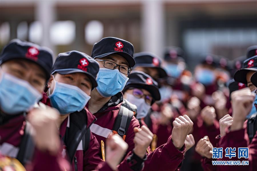 全国2万余名医疗人员驰援武汉,释放的信号你看懂了吗?