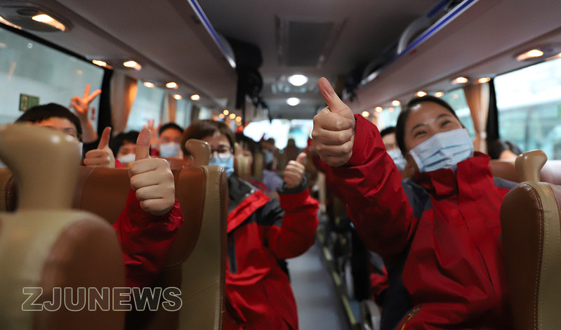 干训网分享:453名医护整建制接管武汉协和重症病区及监护室——浙大一院、二院、邵逸夫医院支援武汉医疗队出征仪式举行
