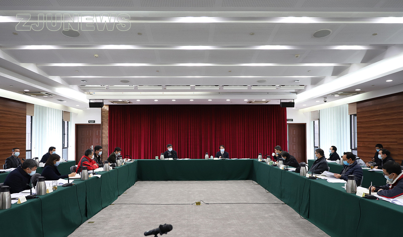 干训网分享:学校召开党委常委会议,学习贯彻习近平总书记有关疫情防控重要指示,落实部省疫情防控会议精神,研究部署学校下一阶段工作 干训网分享:学校召开党委常委会议,学习贯彻习近平总书记有关疫情防控重要指示,落实部省疫情防控会议精神,研究部署学校下一阶段工作