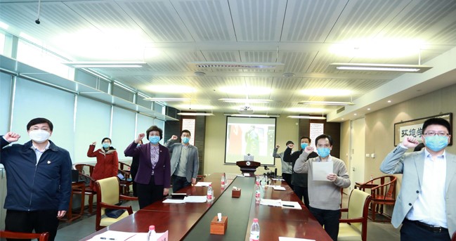 干训网分享:云入党誓言铿锵—战必胜使命必达 陈旭参加环境学院张大奕入党发展会 干训网分享:云入党誓言铿锵—战必胜使命必达 陈旭参加环境学院张大奕入党发展会