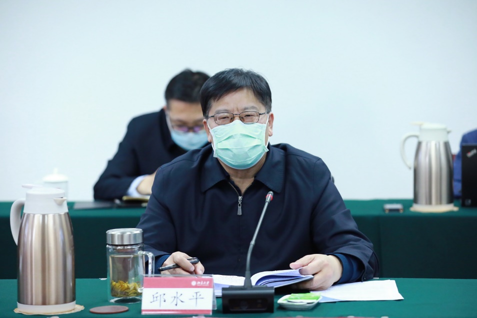 北京大学召开党委常委会—专题学习习近平总书记给北大援鄂医疗队全体“90后”党员的重要回信精神 北京大学召开党委常委会—专题学习习近平总书记给北大援鄂医疗队全体“90后”党员的重要回信精神