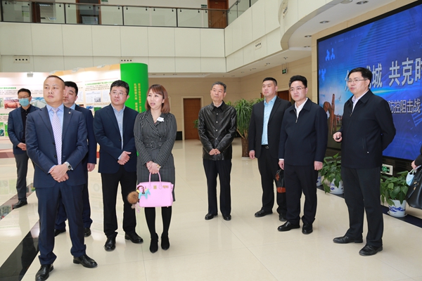 三秦助托教育公益委员会为我校捐赠一亿元物资设备