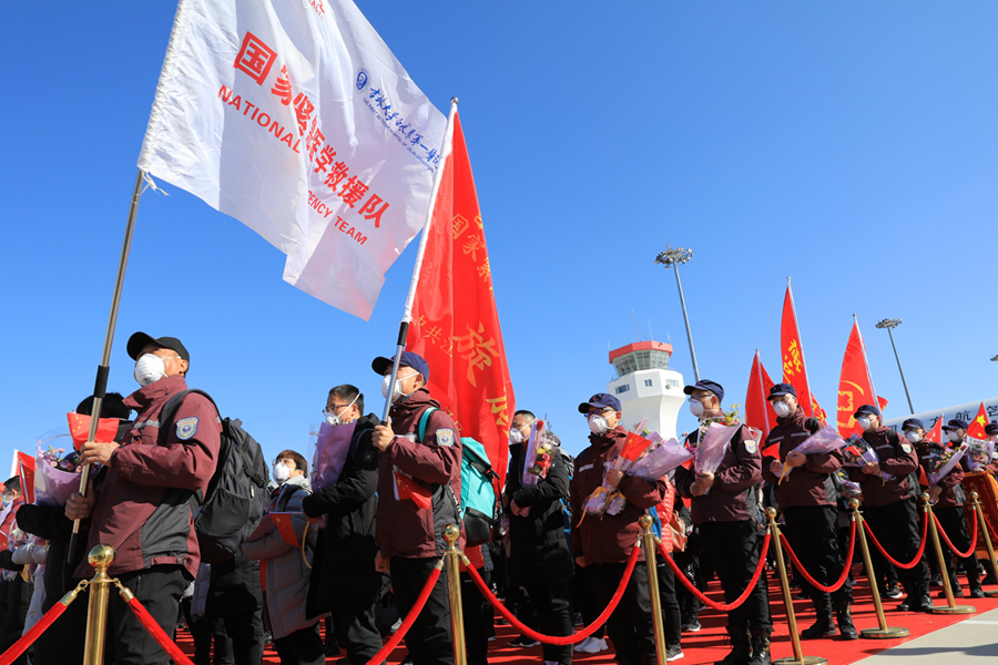 白衣执甲,英雄凯旋—吉林大学附属医院121名驰援武汉医疗队员胜利凯旋