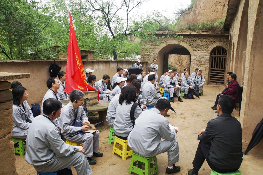 切实提高干部教育培训的时代性针对性有效性